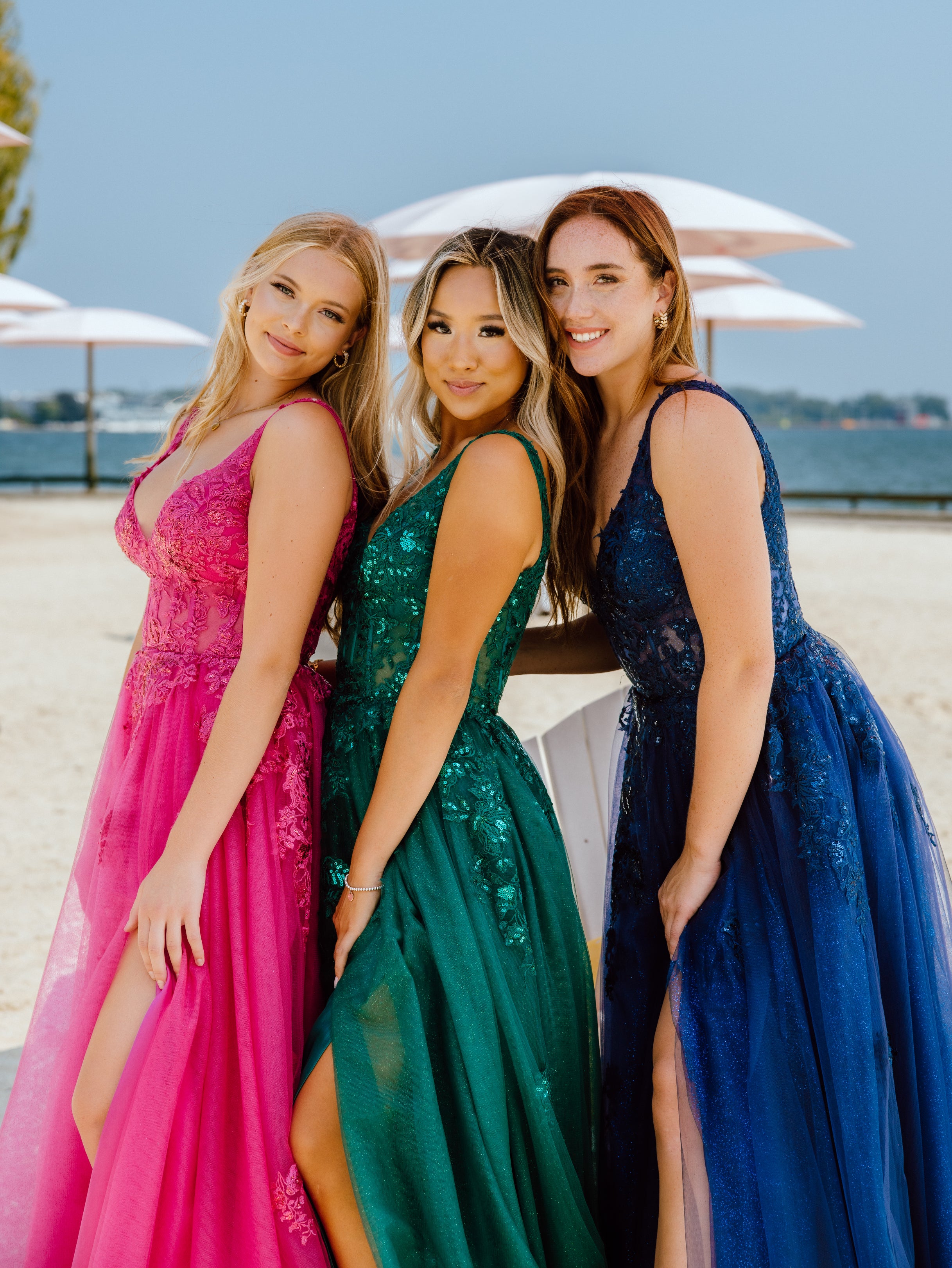 Pin by Sasha Love on Dresses❤️ | Mermaid prom dresses, Train evening dress,  Dress
