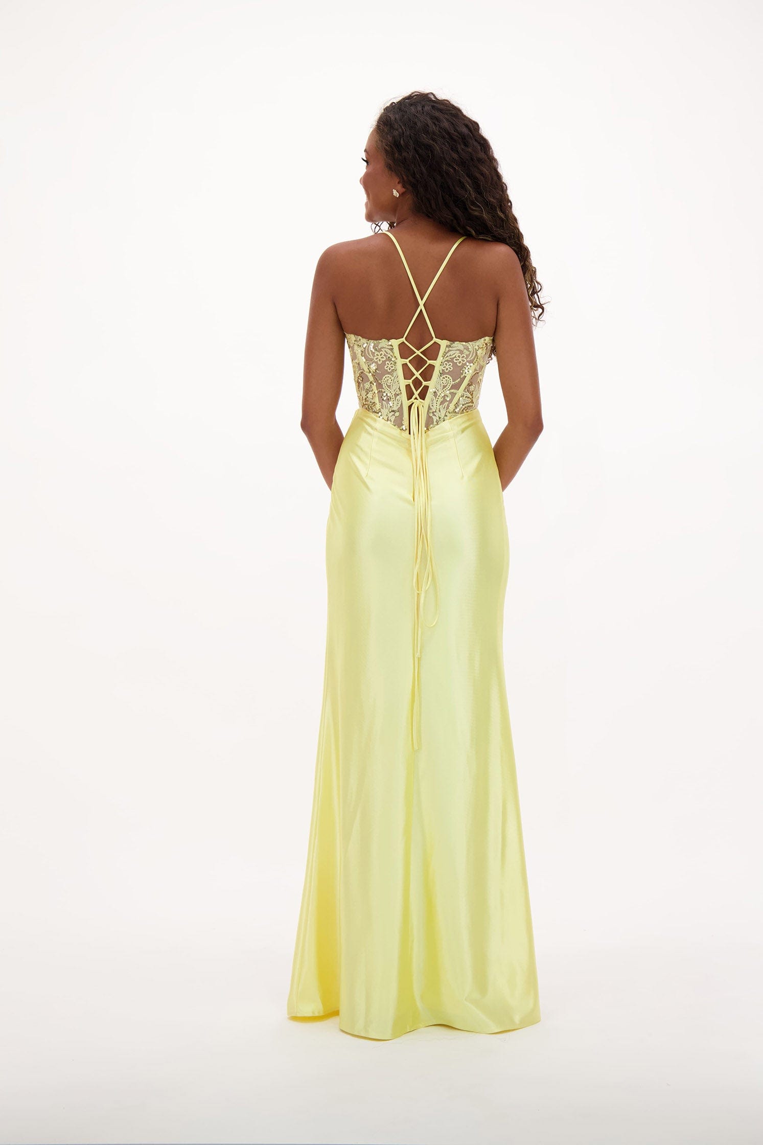 '- yellow