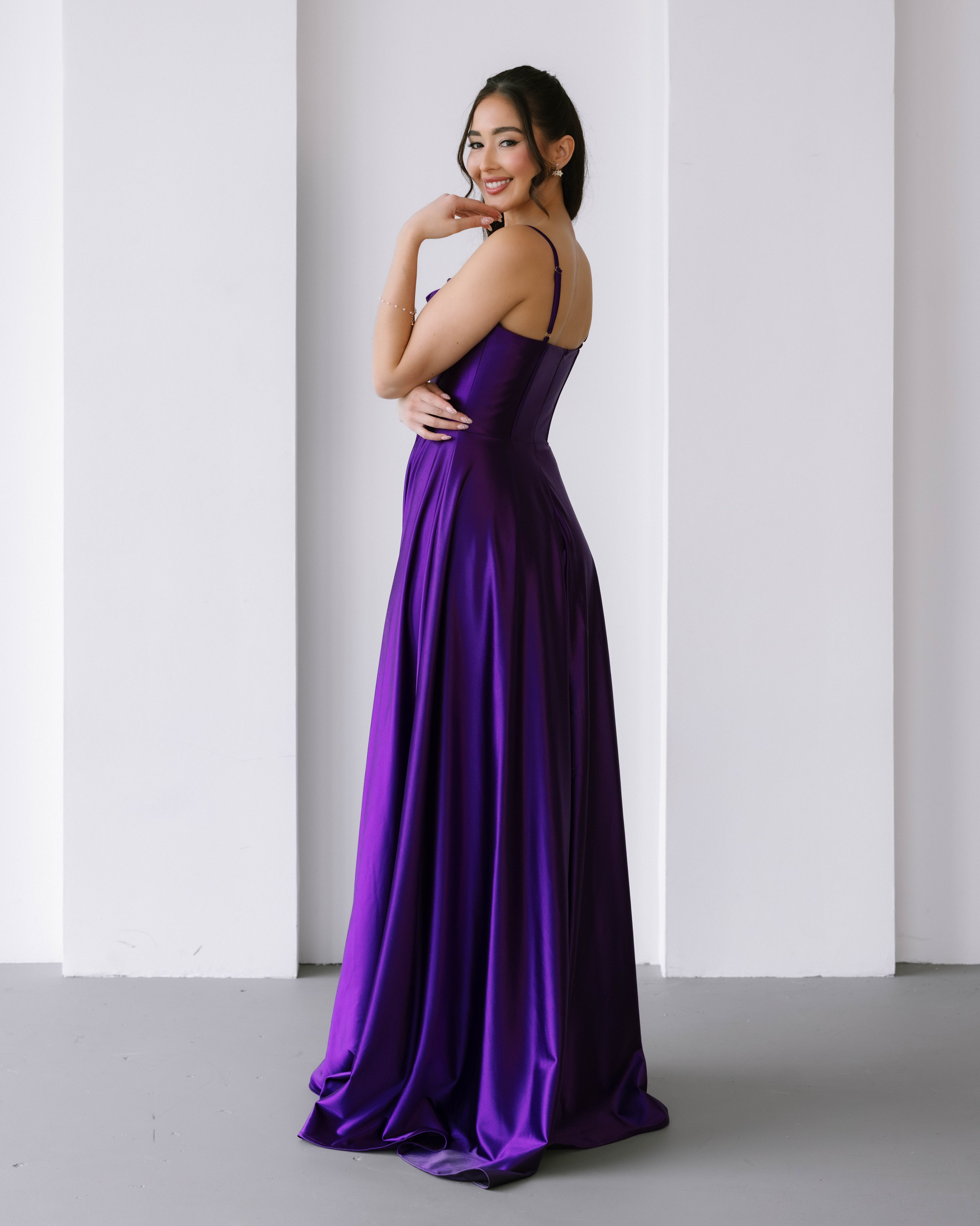 '- purple
