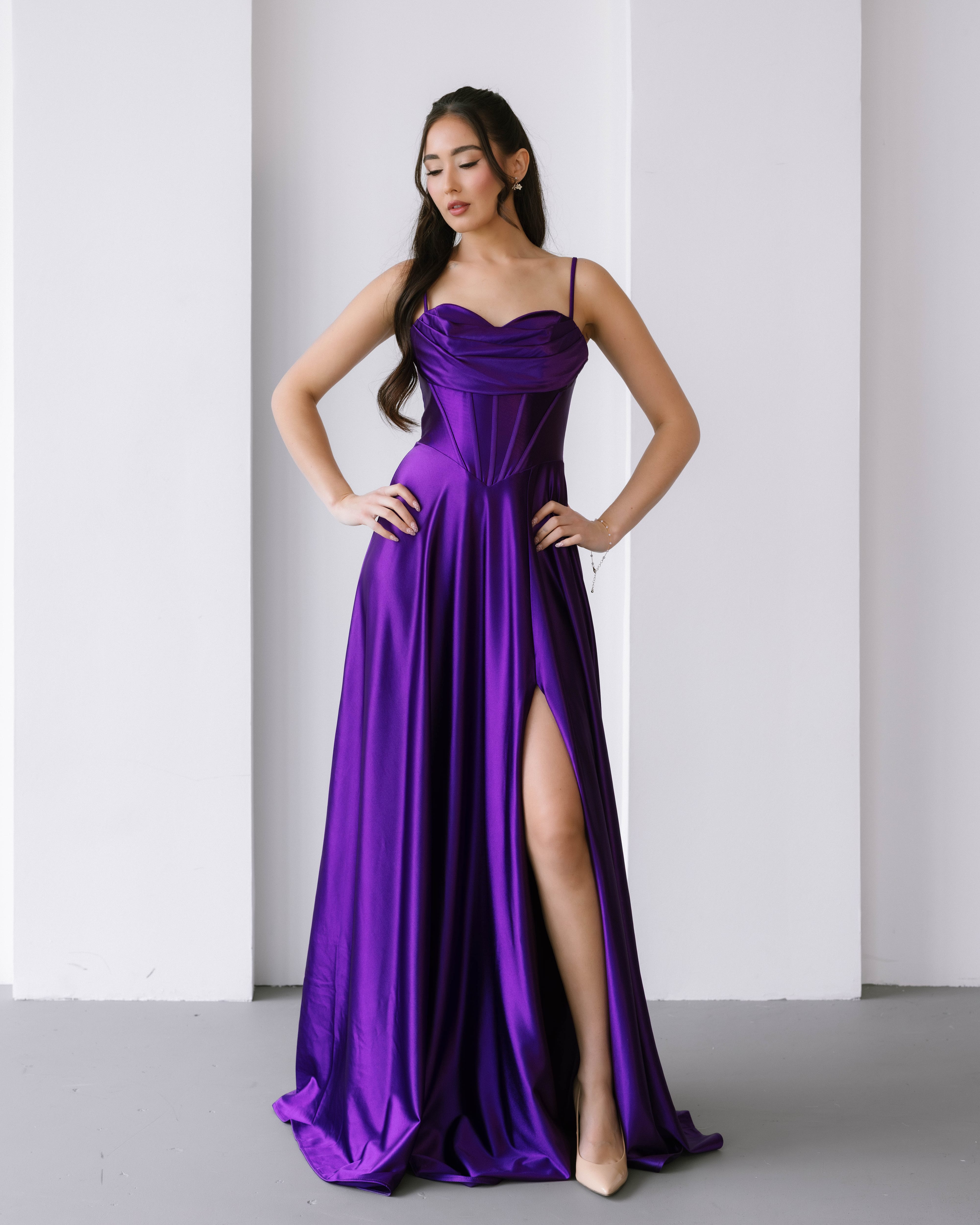 '- purple