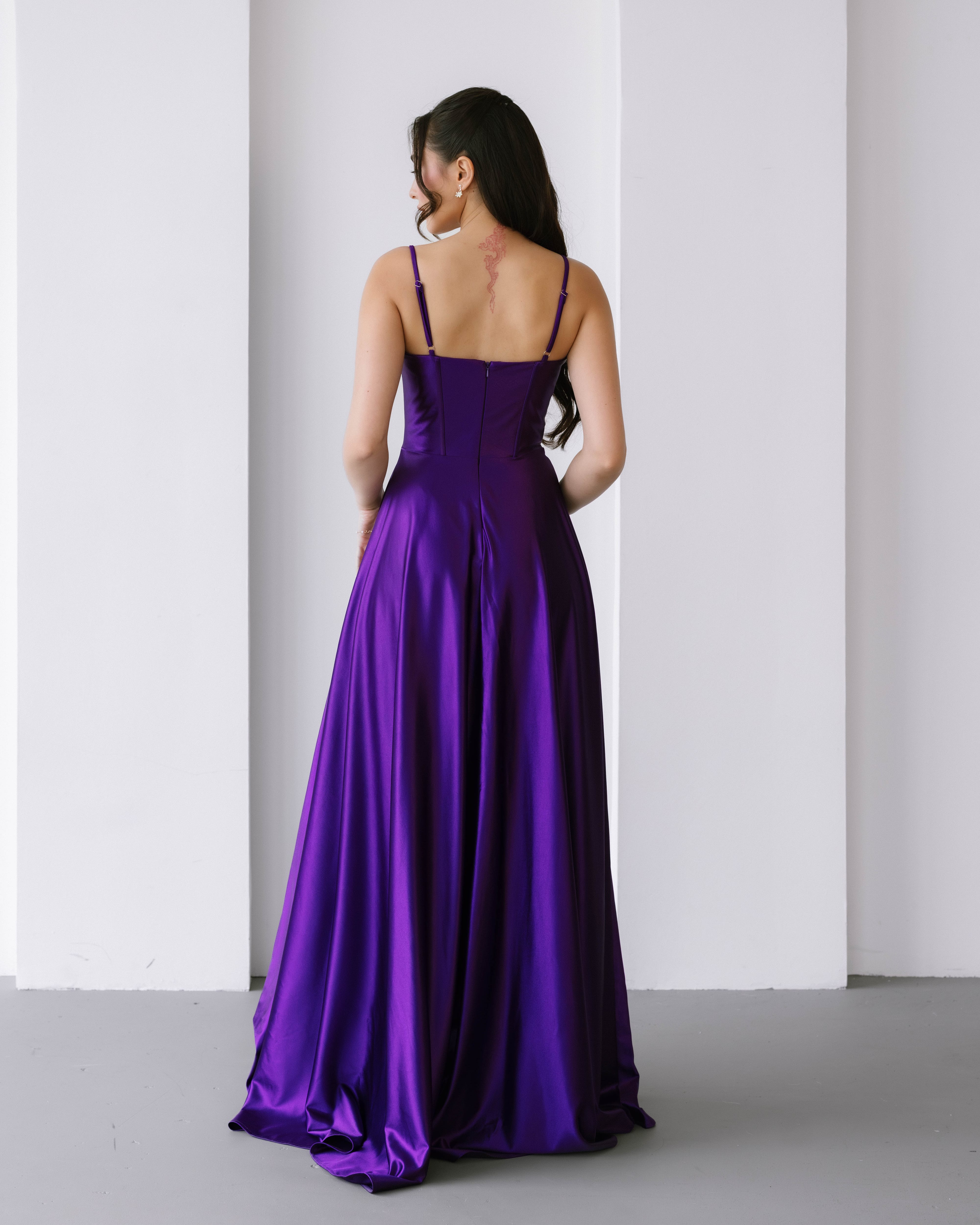 '- purple