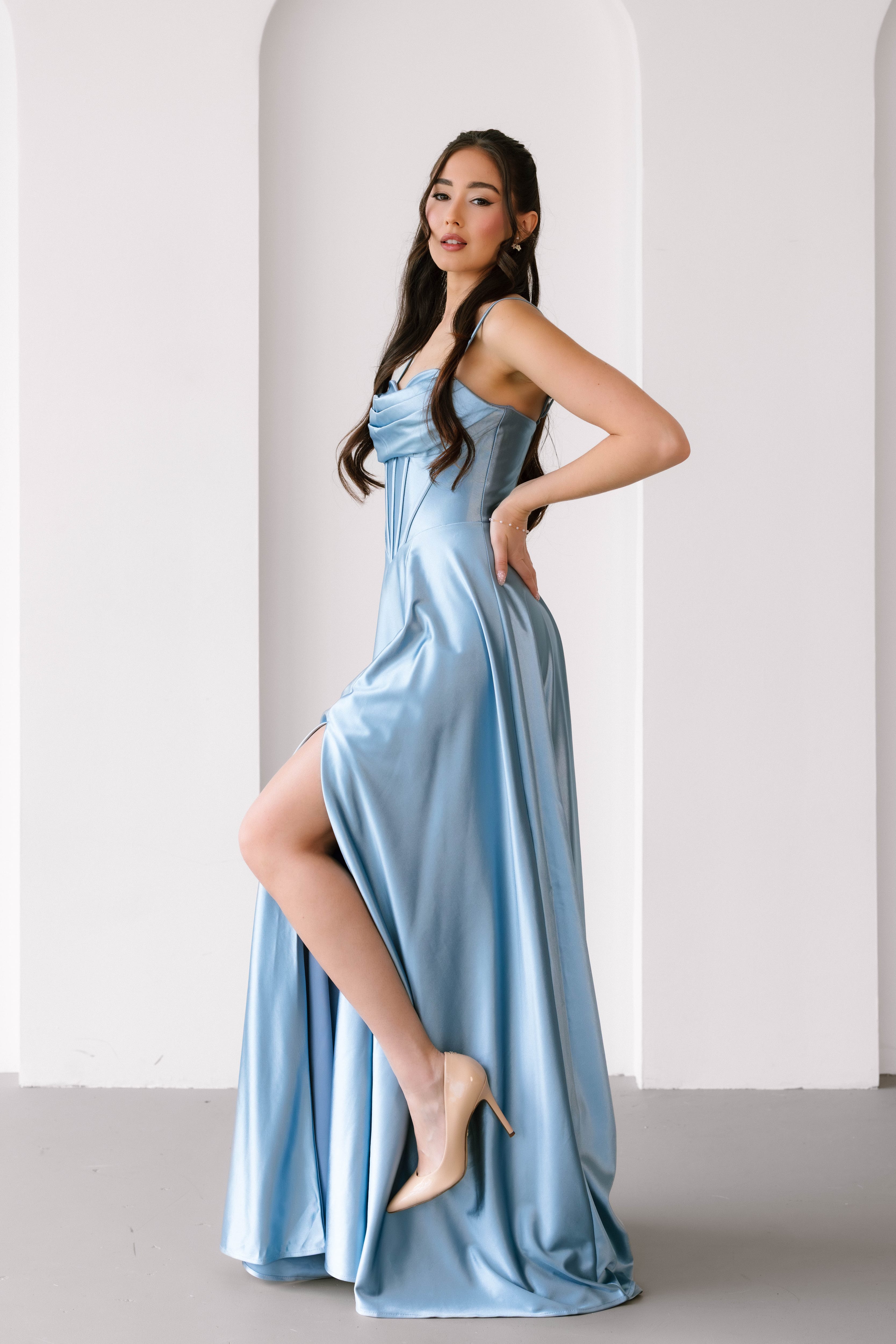 '- blue