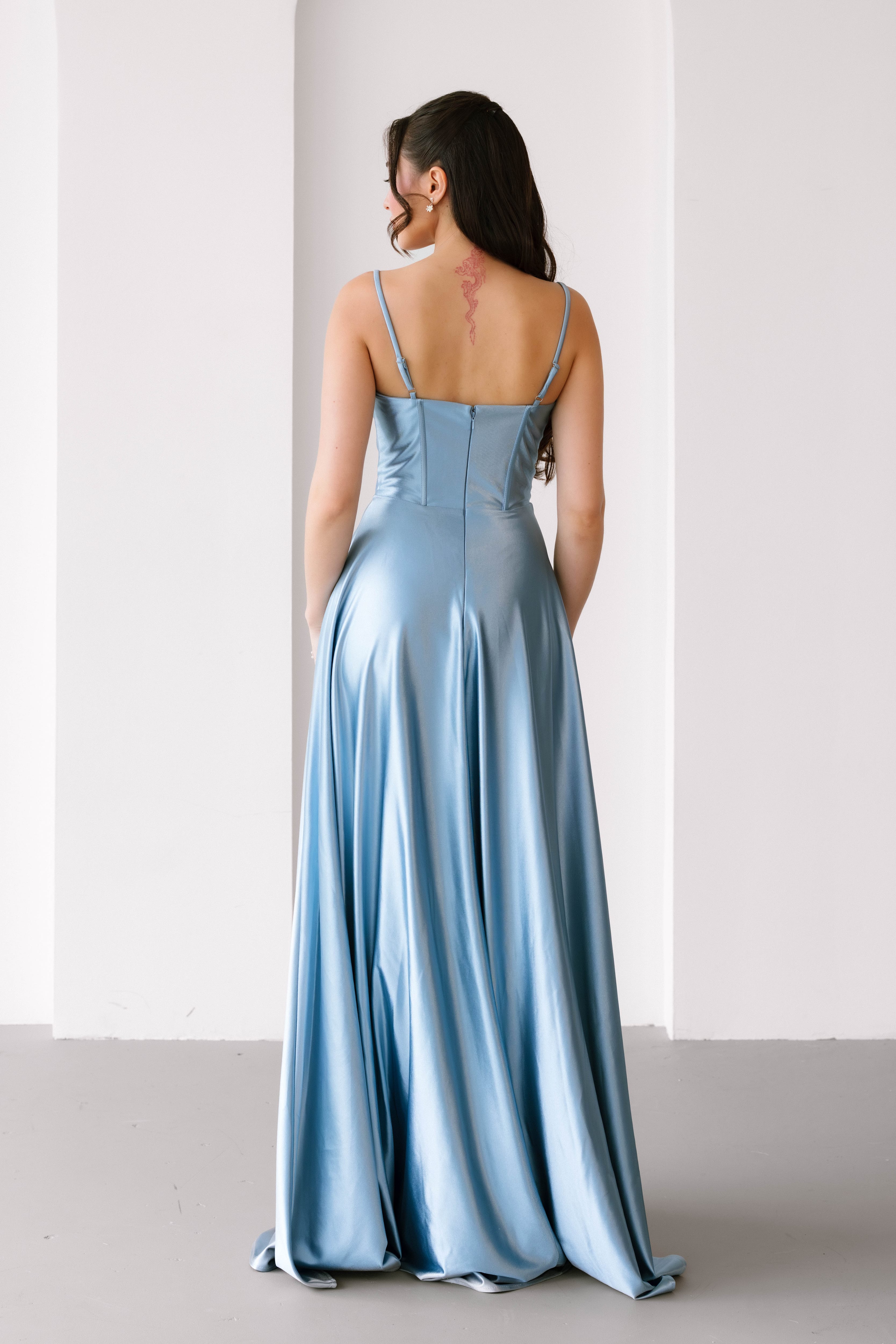 '- blue